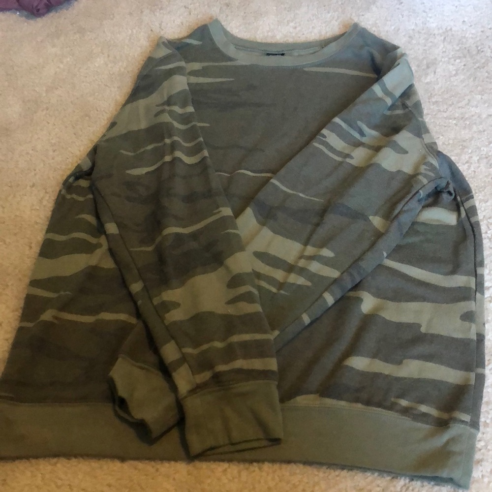 sweatshirt
